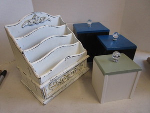 lot 86 image: Canister Set, Organizer