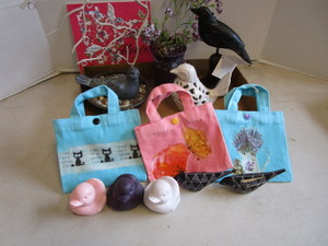 lot 133 image: Bird Themed