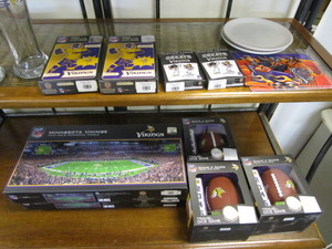 lot 153 image: Minnesota Vikings Themed