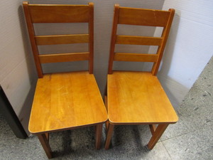 lot 28 image: Pair Childrens Chairs