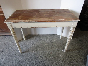 lot 29 image: Piano Bench