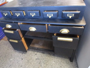 lot 190 image: Cabinet