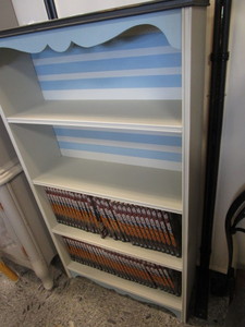 lot 264 image: Book Shelf