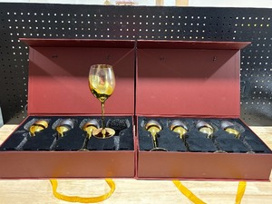 lot 11 image: Moderne Elegance Long Stem Wine Glasses