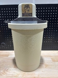 lot 41 image: Richmond Cedar Works 4 Quart Electric Ice Cream Freezer