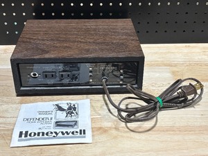lot 46 image: Vintage Honeywell Defender Home IntruderBurglar Alarm