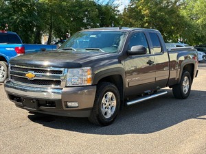 lot 16 image: 2008 CHEVROLET SILVERADO 1500 LS 4x4  2 Owners (NO RESERVE)