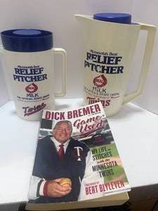 lot 40 image: MN Twins Collectibles