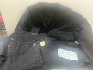lot 85 image: US Navy WWII Cracker Jack Blue Wool Uniform