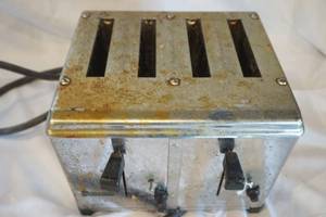 lot 51 image: 4 Slice Toastmaster Toaster