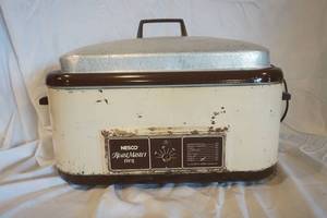 lot 53 image: Nesco Roast Master Oven