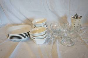 lot 89 image: Ceramic Pasta Plates, Glass Ice Cream Dishes, Pfaltzgraff Dessert Square Bowls, Forks