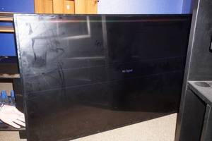 lot 116 image: Vizio 60 Flat Screen TV