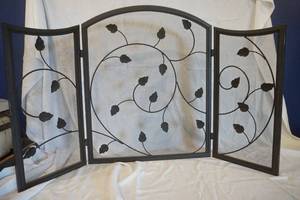 lot 131 image: Decorative Fireplace Gate