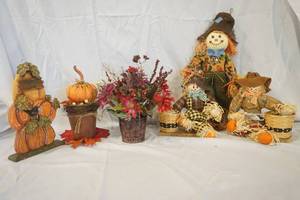lot 138 image: Fall Decor