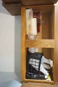 lot 153 image: All Contents In Upper Cabinets