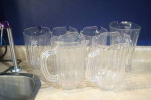 lot 169 image: Poly Pitchers 6ct