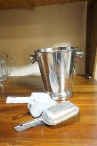 lot 261 image: Stainless Bucket and Ice Scoops