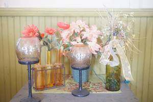 lot 178 image: Decor Lot