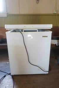 lot 189 image: ewave freezer
