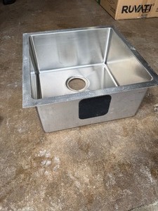 lot 25 image: Blanco QUATRUS R15 18 Gauge Stainless Steel 17 in. Undermount Bar Sink