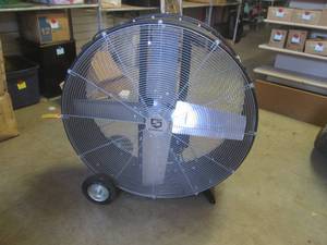 lot 10 image: (FS) Strongway 36 Belt-Drive 2-Spe...