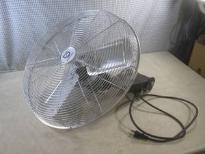 lot 13 image: (BR1) Strongway 20 Oscillating 3-S...