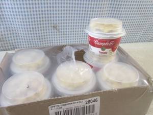 lot 85 image: (B-1) 6 Single Serve Campbells Tom...