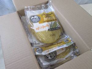 lot 115 image: (C-1) 12 - 8 Count Homemade Style T...