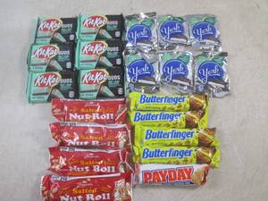 lot 142 image: (B-1) Assorted Candy Bars Past Date...