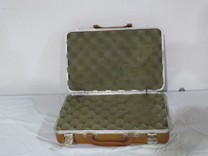 lot 14 image: Hard Cover Hand Gun Case