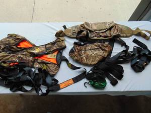 lot 78 image: Mixed Lot of Hunting Gear