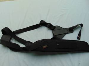 lot 91 image: Uncle Mikes Sidekick Size 11 Holster
