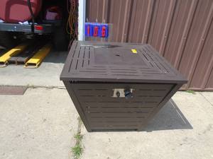 lot 106 image: New 32 gas fire pit 40000 btu with hose accessories. Trade show display. As shown.