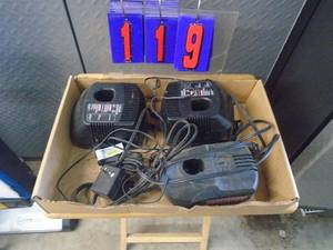 lot 119 image: Flat of battery charges. As shown. Untested.