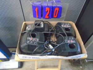 lot 120 image: Flat of battery charges. As shown. Untested.