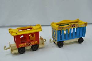 lot 11 image: Vintage Plastic Circus Train Cars Toy Pair - Red and Blue