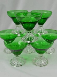 lot 42 image: Set of 7 Green Glass Dessert or Sherbet Cups