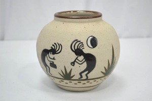 lot 115 image: Mexican Pottery Vase with Kokopelli Design, Signed