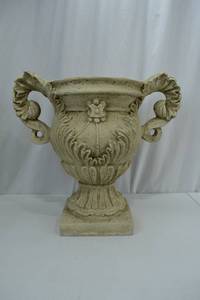 lot 135 image: Large Decorative Cast Urn Planter, 23