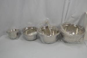 lot 140 image: Stainless Steel 4-Piece German Mixing Bowls Set - Hammered Design