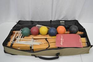 lot 158 image: Eddie Bauer Croquet Set with Carry Bag