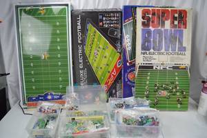 lot 159 image: NFL Electric Football Board Game Lot - Super Bowl, Rose Bowl, Figures