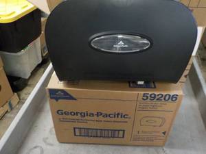 lot 349 image: Georgia Pacific 2 Roll Covered Hori...