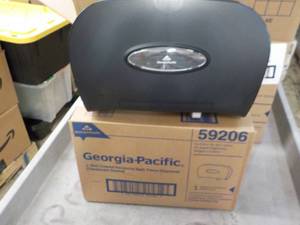 lot 350 image: Georgia Pacific 2 Roll Covered Hori...