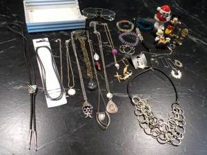 lot 13 image: Costume Jewelry and Collectibles...