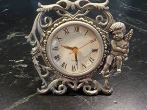 lot 16 image: Sun R Cupid Clock 6 x 6 Battery...