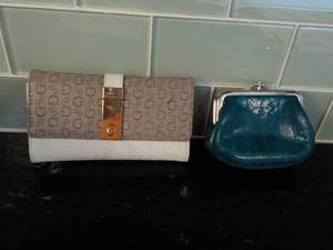 lot 11 image: Guess Wallet and Coin Purse...