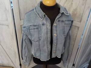 lot 27 image: International Concepts size M Denim...
