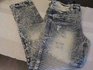 lot 34 image: Rue 21 size M...
